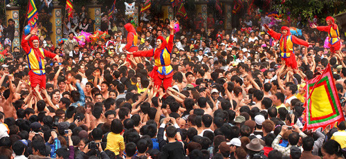 Đồng Kỵ lễ hội quê tôi (Thể loai jDu lịch) – tác giả Nguyễn Á (Việt Nam) - Huy chương Vàng VAPA Du lịch - HCV VAPA - Đồng Kỵ lễ hội quê tôi – tác giả Nguyễn Á (Việt Nam).jpg
