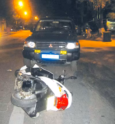 Hiện trường cho thấy xe ô tô lấn sang phần đường có vạch liền