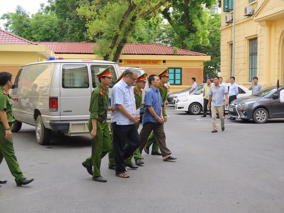 Tuyên tử hình Nguyễn Xuân Sơn, tù chung thân Hà Văn Thắm ảnh 1