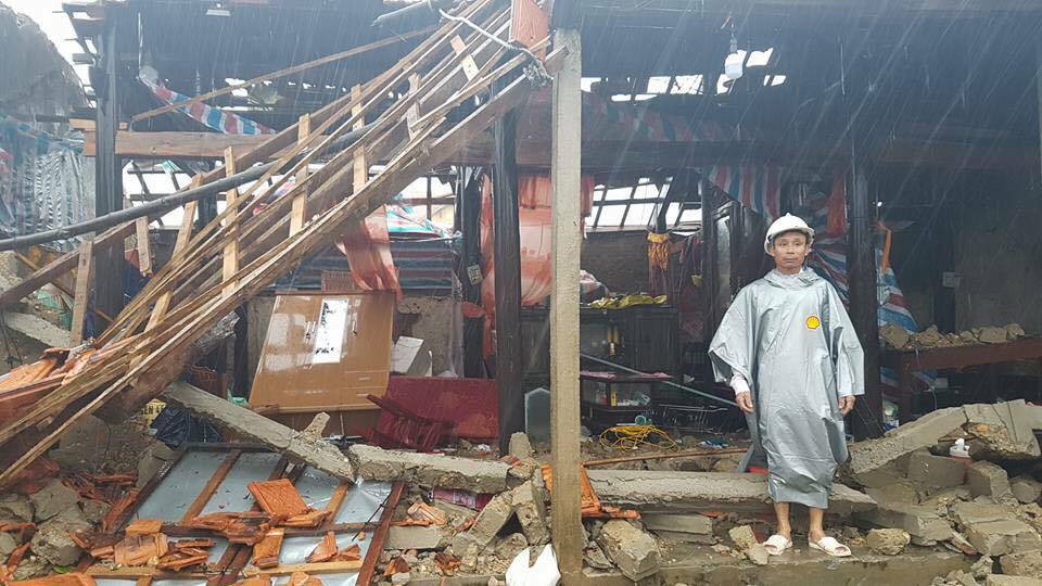 Bão số 10 càn quét miền Trung, ít nhất 4 người chết ảnh 15