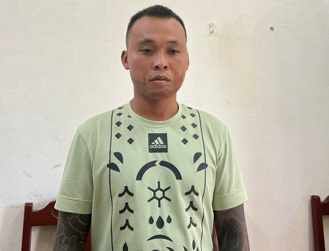 Vũ Văn Quỳnh tại cơ quan công an. Vũ Văn Quỳnh tại cơ quan công an.