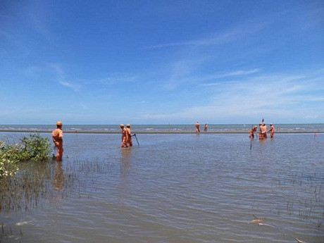 Rà phá bom mìn tại điểm tiếp bờ. Rà phá bom mìn tại điểm tiếp bờ
