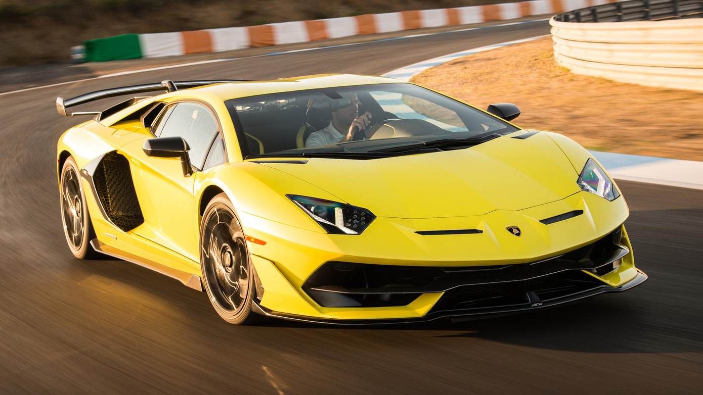 Lamborghini Aventador.