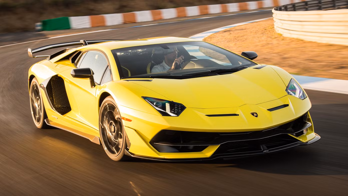 Lamborghini Aventador. Lamborghini Aventador.