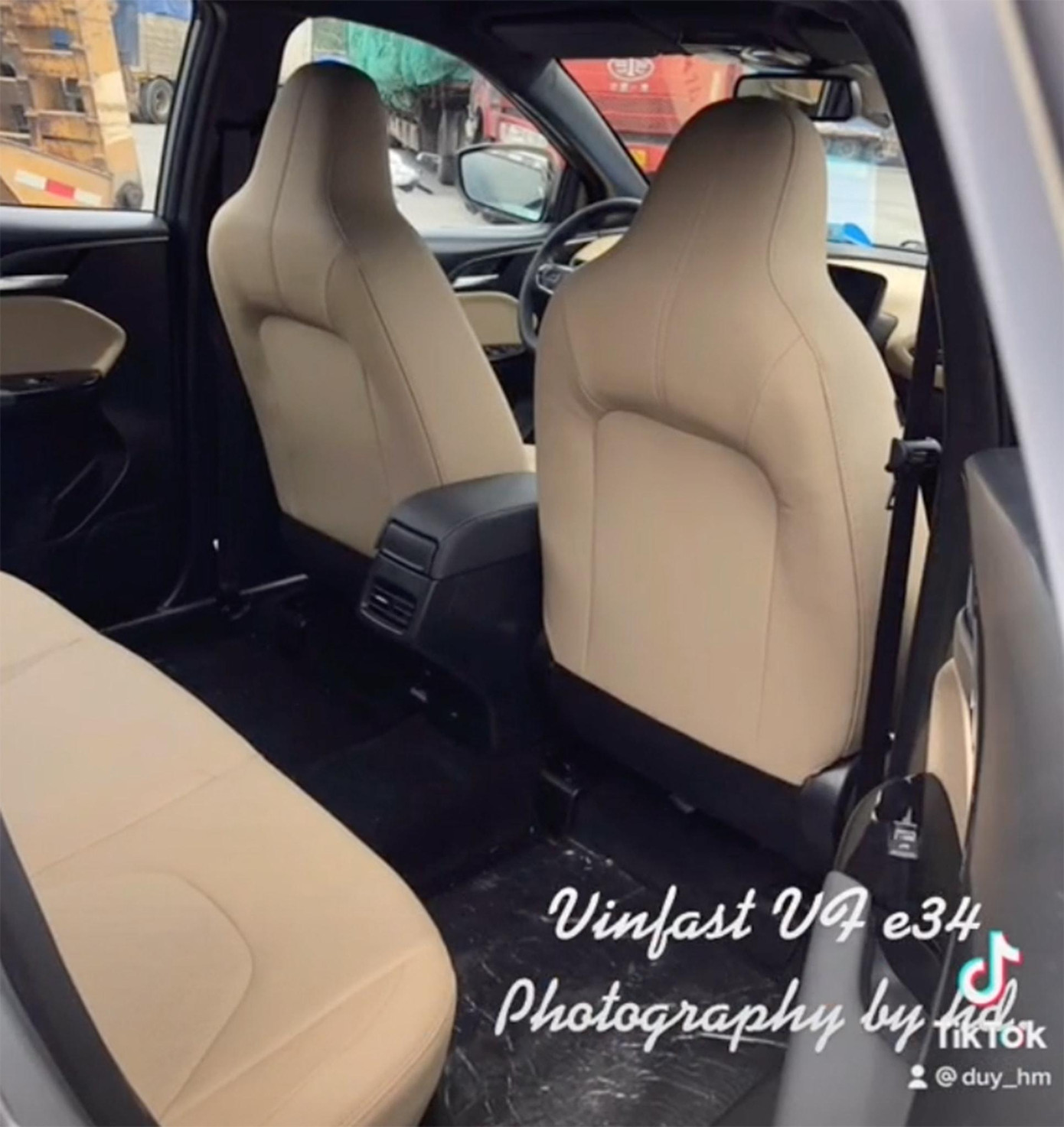 Ảnh nội thất VF e34 đang được chia sẻ trên mạng xã hội. Ảnh nội thất VF e34 đang được chia sẻ trên mạng xã hội.