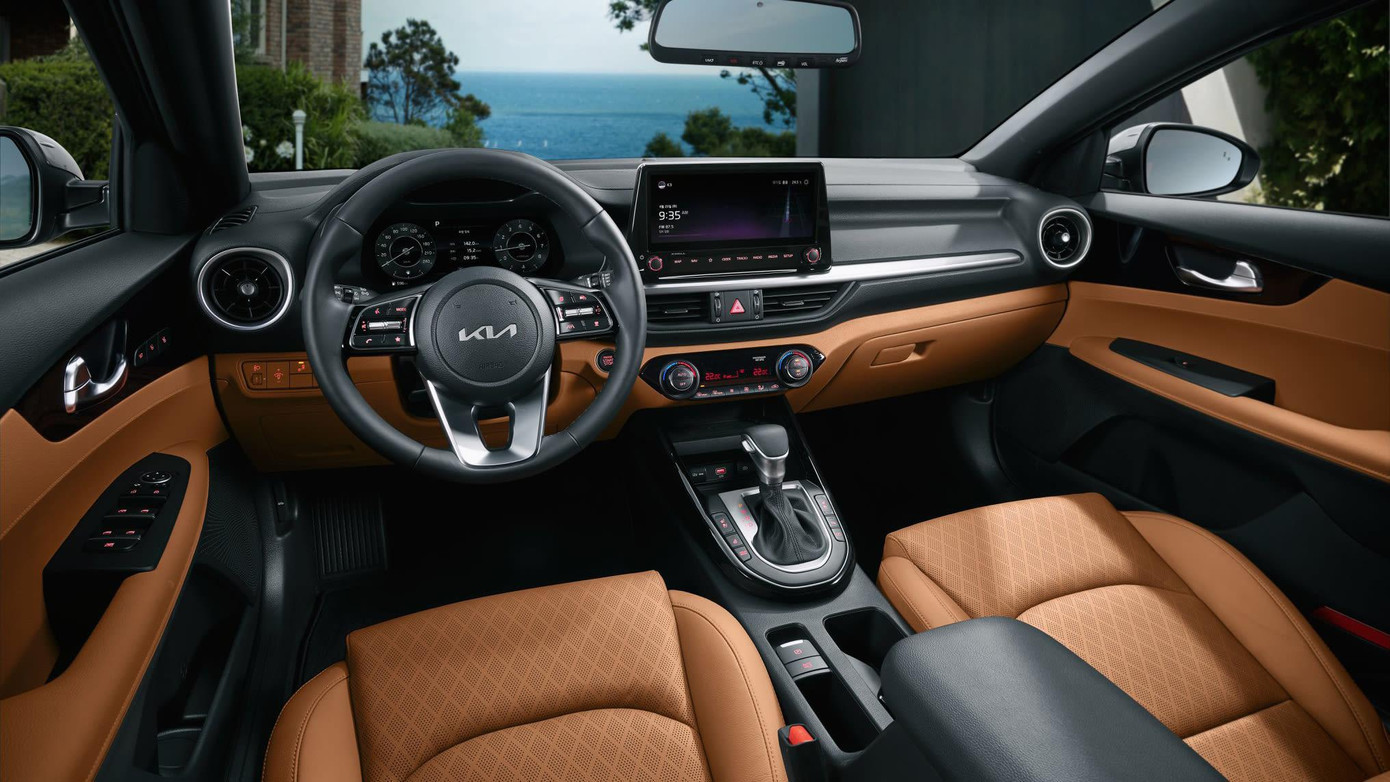 Khoang nội thất của Cerato mới được nâng cấp theo hướng sang trọng hơn. Khoang nội thất của Cerato mới được nâng cấp theo hướng sang trọng hơn.