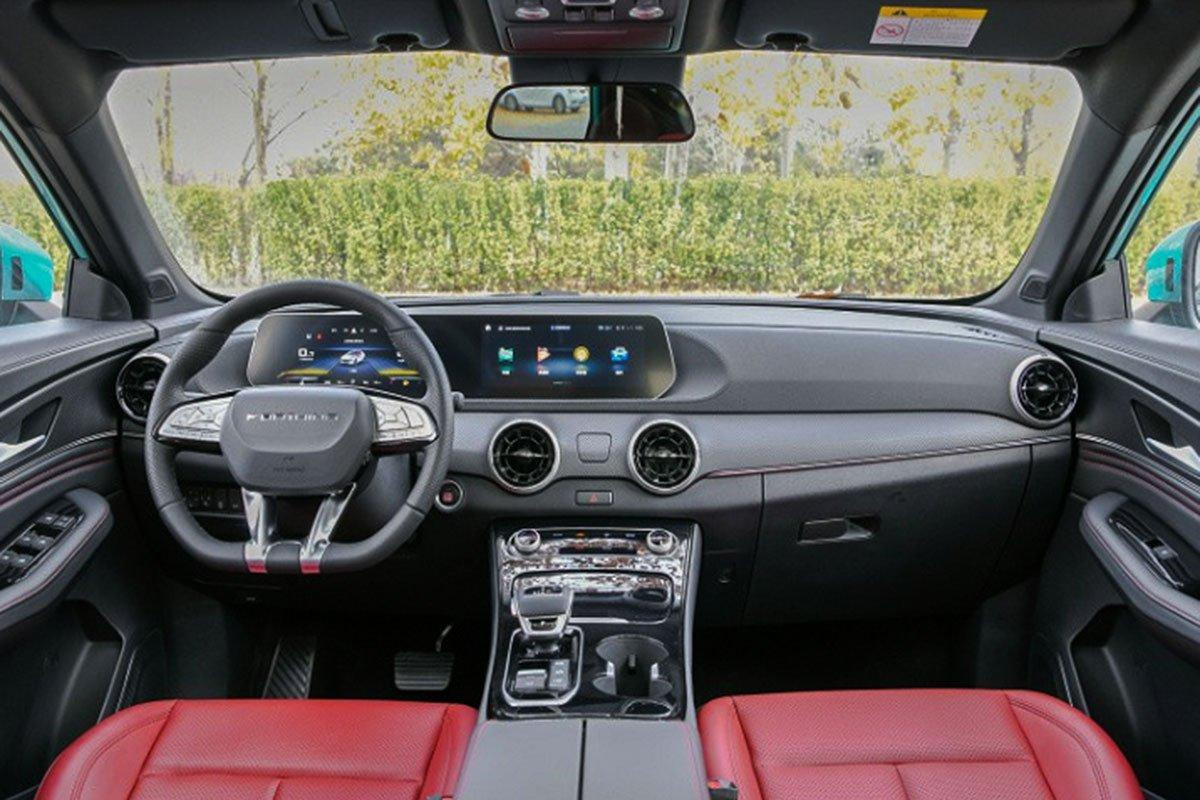 Khoang lái của T5 EVO không khác gì những mẫu xe cao cấp từ châu Âu. Khoang lái của T5 EVO không khác gì những mẫu xe cao cấp từ châu Âu.