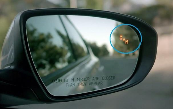 Cảnh báo điểm mù có loại phải yêu cầu thay mặt kính gương hậu