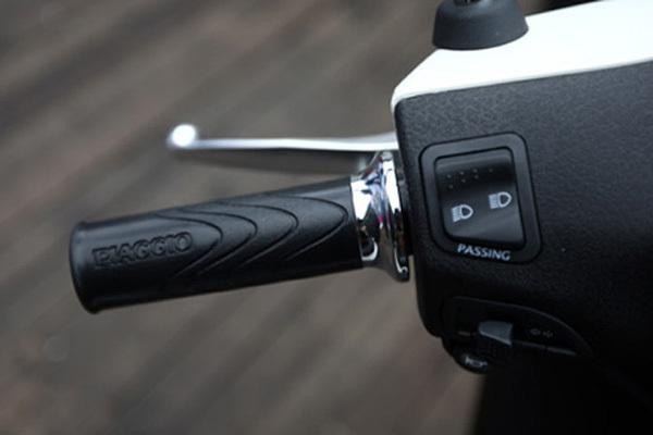 Nút sử dụng chức năng passing thường được đặt kèm nút chuyển pha, cos trên xe máy ở Việt Nam. Nút sử dụng chức năng passing thường được đặt kèm nút chuyển pha, cos trên xe máy ở Việt Nam.