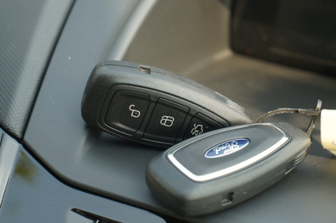 Đi kèm là chìa khóa thông minh