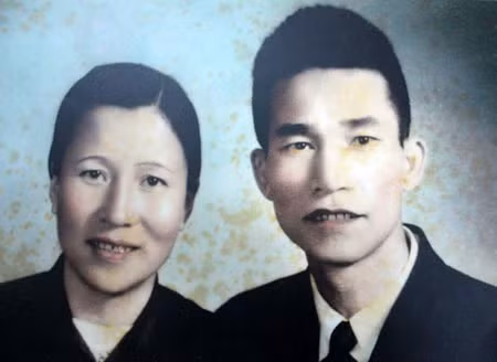 Bà Lê Thị Hợp và chồng - Trung tướng Vương Thừa Vũ