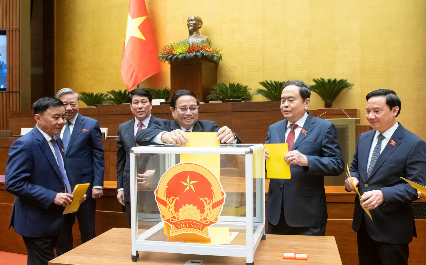 Lãnh đạo Đảng, Nhà nước bỏ phiếu bầu, phê chuẩn nhân sự chiều 18/2. Ảnh: Như Ý Lãnh đạo Đảng, Nhà nước bỏ phiếu bầu, phê chuẩn nhân sự chiều 18/2. Ảnh: Như Ý