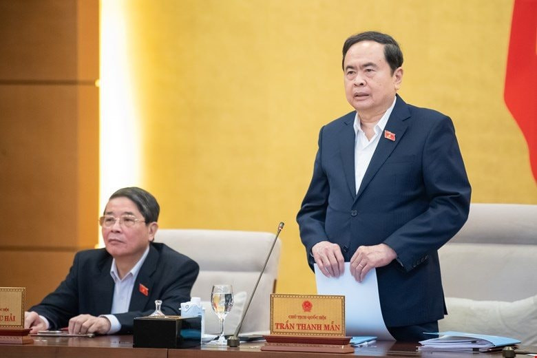 Chủ tịch Quốc hội Trần Thanh Mẫn phát biểu tại một phiên họp Ủy ban Thường vụ Quốc hội. Chủ tịch Quốc hội Trần Thanh Mẫn phát biểu tại một phiên họp Ủy ban Thường vụ Quốc hội.