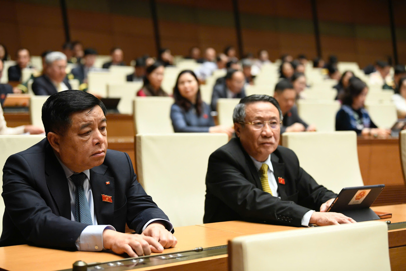 Quốc hội biểu quyết thông qua dự thảo nghị quyết, ngày 19/2. Ảnh: Như Ý Quốc hội biểu quyết thông qua dự thảo nghị quyết, ngày 19/2. Ảnh: Như Ý