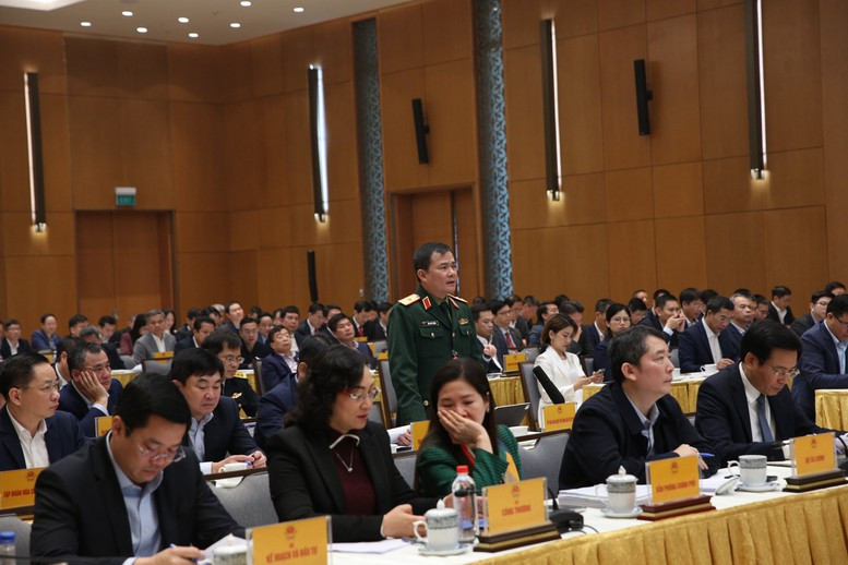 Lãnh đạo các doanh nghiệp phát biểu tại hội nghị. Ảnh: VGP/Đình Hải. Lãnh đạo các doanh nghiệp phát biểu tại hội nghị. Ảnh: VGP/Đình Hải.