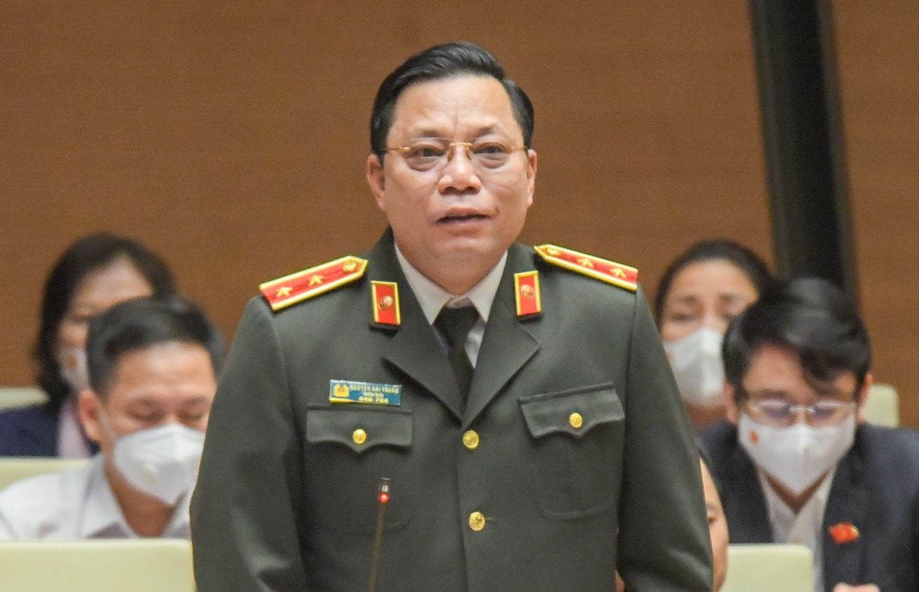 Trung tướng Nguyễn Hải Trung phát biểu tại kỳ họp Quốc hội. Trung tướng Nguyễn Hải Trung phát biểu tại kỳ họp Quốc hội.