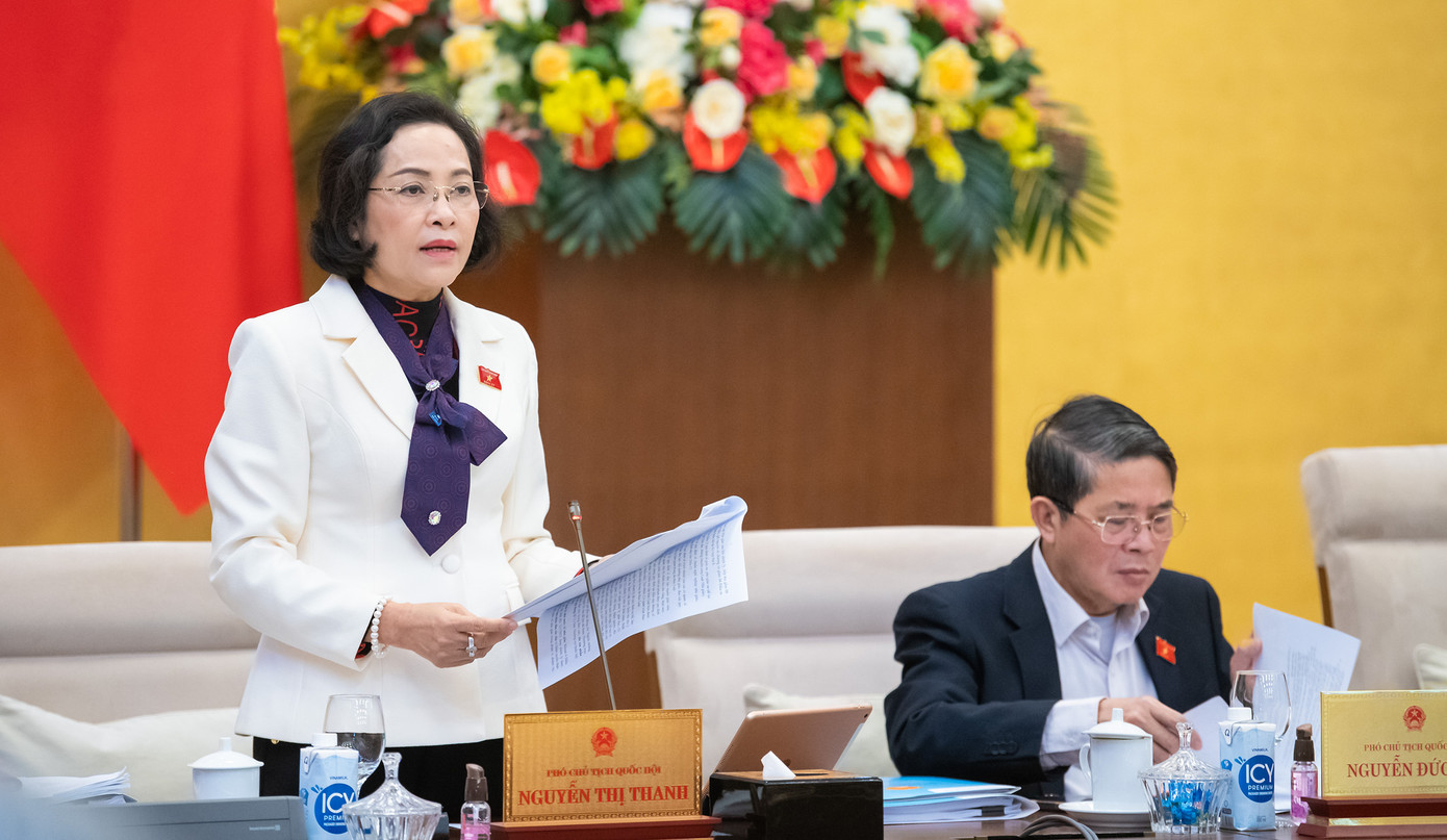 Ủy ban Thường vụ Quốc hội cho ý kiến về Luật Nhà giáo. Ủy ban Thường vụ Quốc hội cho ý kiến về Luật Nhà giáo.