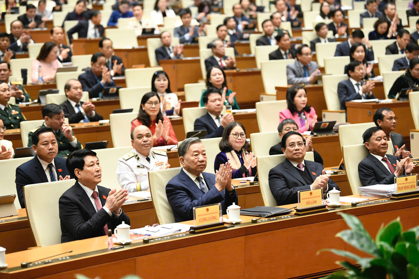 Lãnh đạo Đảng, Nhà nước tại phiên khai mạc kỳ họp. Ảnh: Như Ý Lãnh đạo Đảng, Nhà nước tại phiên khai mạc kỳ họp. Ảnh: Như Ý