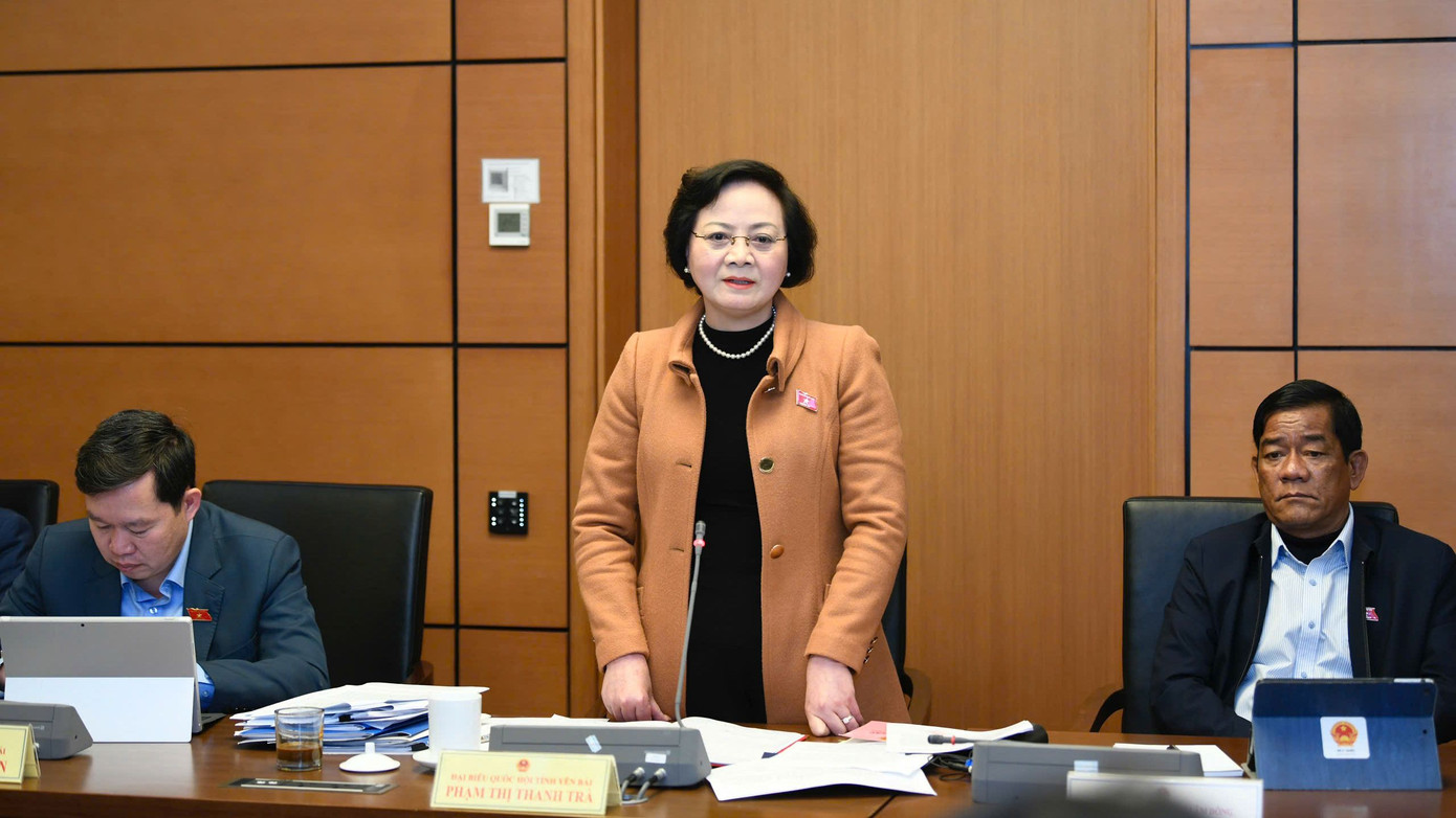 Bộ trưởng Nội vụ Phạm Thị Thanh Trà tại phiên thảo luận ở tổ. Ảnh: Như Ý