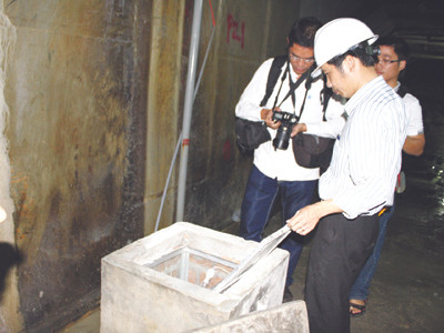 Thiết bị đo gia tốc bên trong đập thủy điện Sông Tranh 2