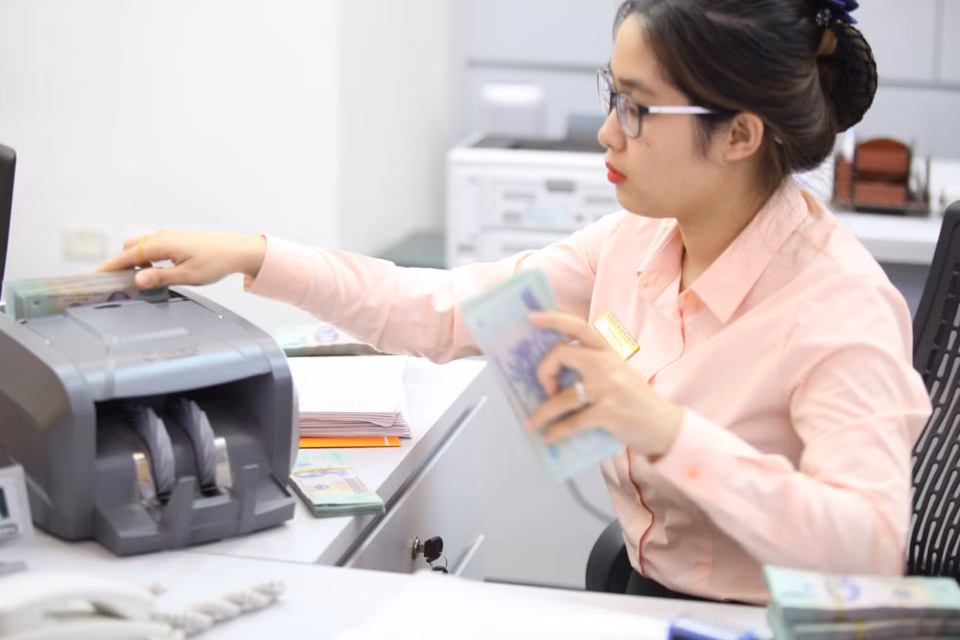 Lãi suất tiết kiệm được kỳ vọng sẽ tiếp tục giảm.