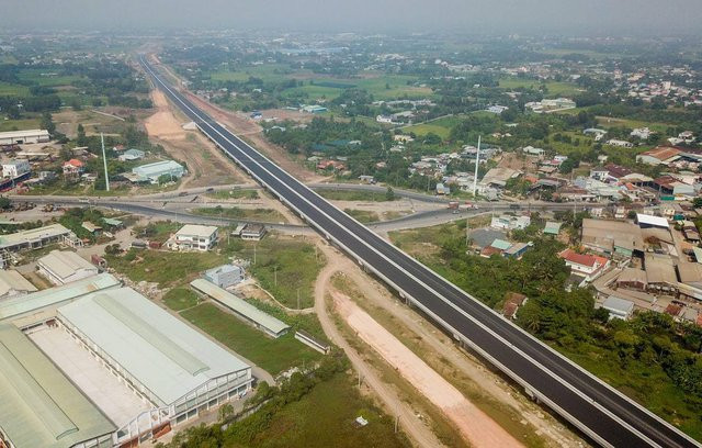 Dự án đường cao tốc Bến Lức - Long Thành dài 57,8 km khởi công từ năm 2014.