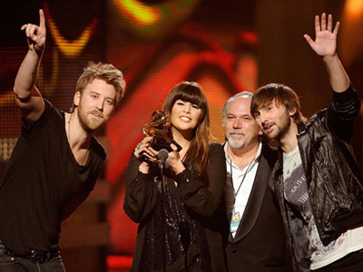 Nhóm nhạc đồng quê Lady Antebellum 