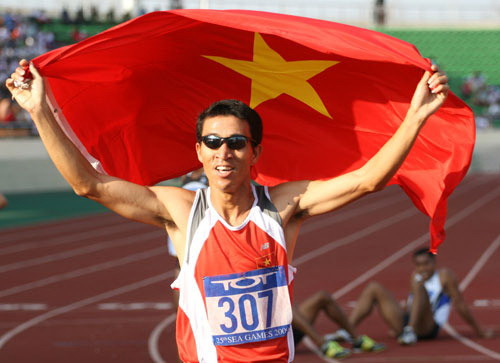 Cựu tuyển thủ quốc gia Nguyễn Đình Cương cũng đã bày tỏ bức xúc trước với HLV Tuấn Anh - Ảnh: Ngô Nguyễn