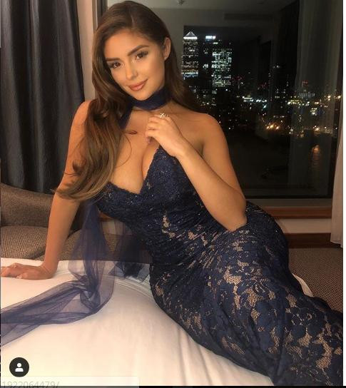 Demi Rose diện đầm cúp ngực, phô đường cong 'nghẹt thở' ảnh 6