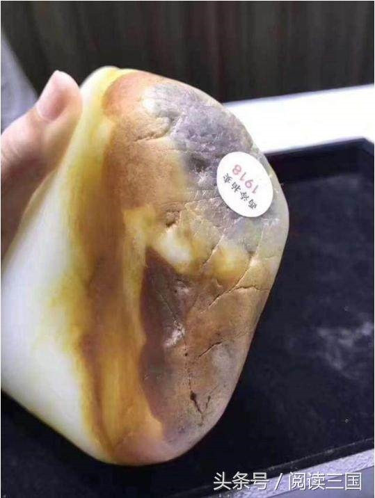 Viên ngọc gây tranh cãi vì xấu xí nhưng lại có giá 33 tỷ đồng ảnh 6