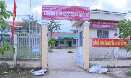 Trần phòng học đổ sụp khiến 9 học sinh nhập viện ảnh 1