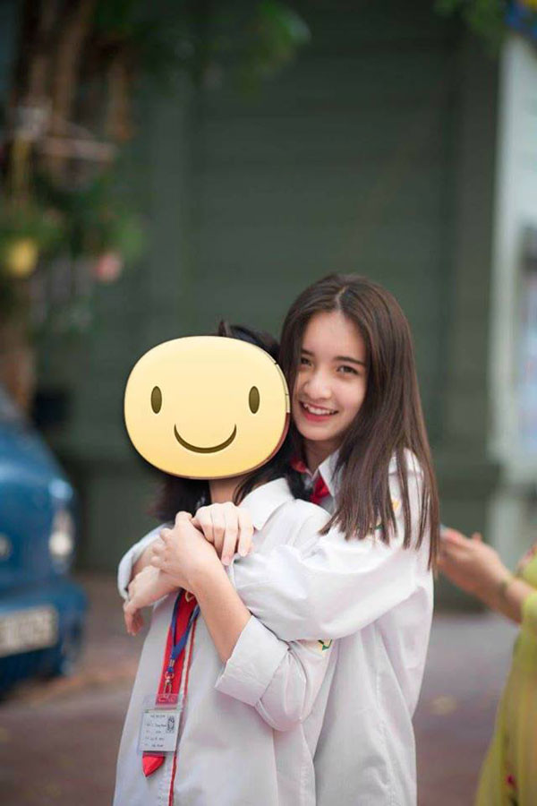 Nữ sinh chuyên Anh và nụ cười răng khểnh khiến dân mạng nổi sóng ảnh 1