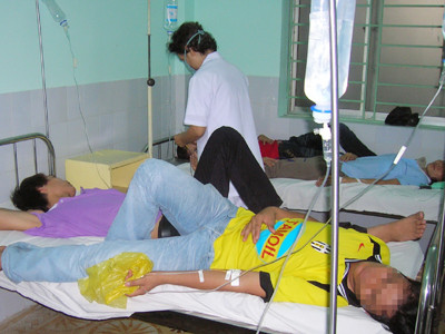 Bệnh viện tiếp nhận nhiều ca ngộ độc rượu dịp Tết	Ảnh:L.N