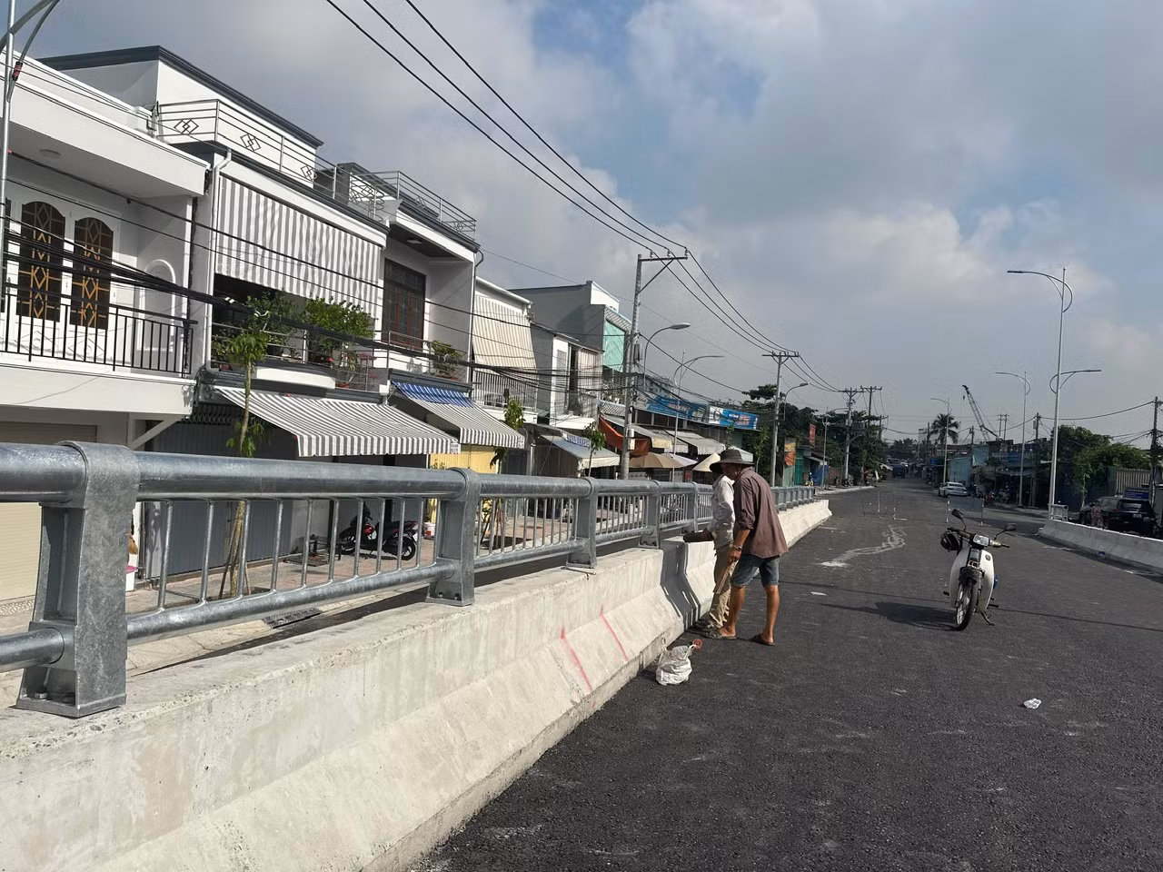 Theo thông tin từ ban Điều hành Dự án Đường bộ 4 thuộc Ban Quản lý dự án Đầu tư xây dựng các công trình giao thông TPHCM (chủ đầu tư), dự án cầu Rạch Đỉa đến nay đã hoàn thiện khoảng 90% khối lượng công việc. Theo thông tin từ ban Điều hành Dự án Đường bộ 4 thuộc Ban Quản lý dự án Đầu tư xây dựng các công trình giao thông TPHCM (chủ đầu tư), dự án cầu Rạch Đỉa đến nay đã hoàn thiện khoảng 90% khối lượng công việc.