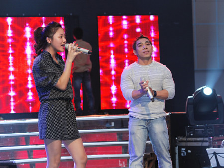 Không thể thiếu Văn Mai Hương và Phạm Văn Mách. Không thể thiếu Văn Mai Hương và Phạm Văn Mách