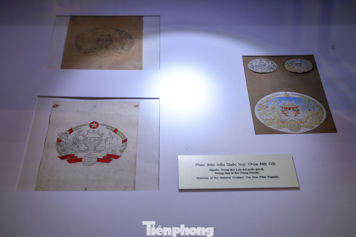 Phác thảo mẫu Quốc huy với hình ảnh Chùa Một Cột.