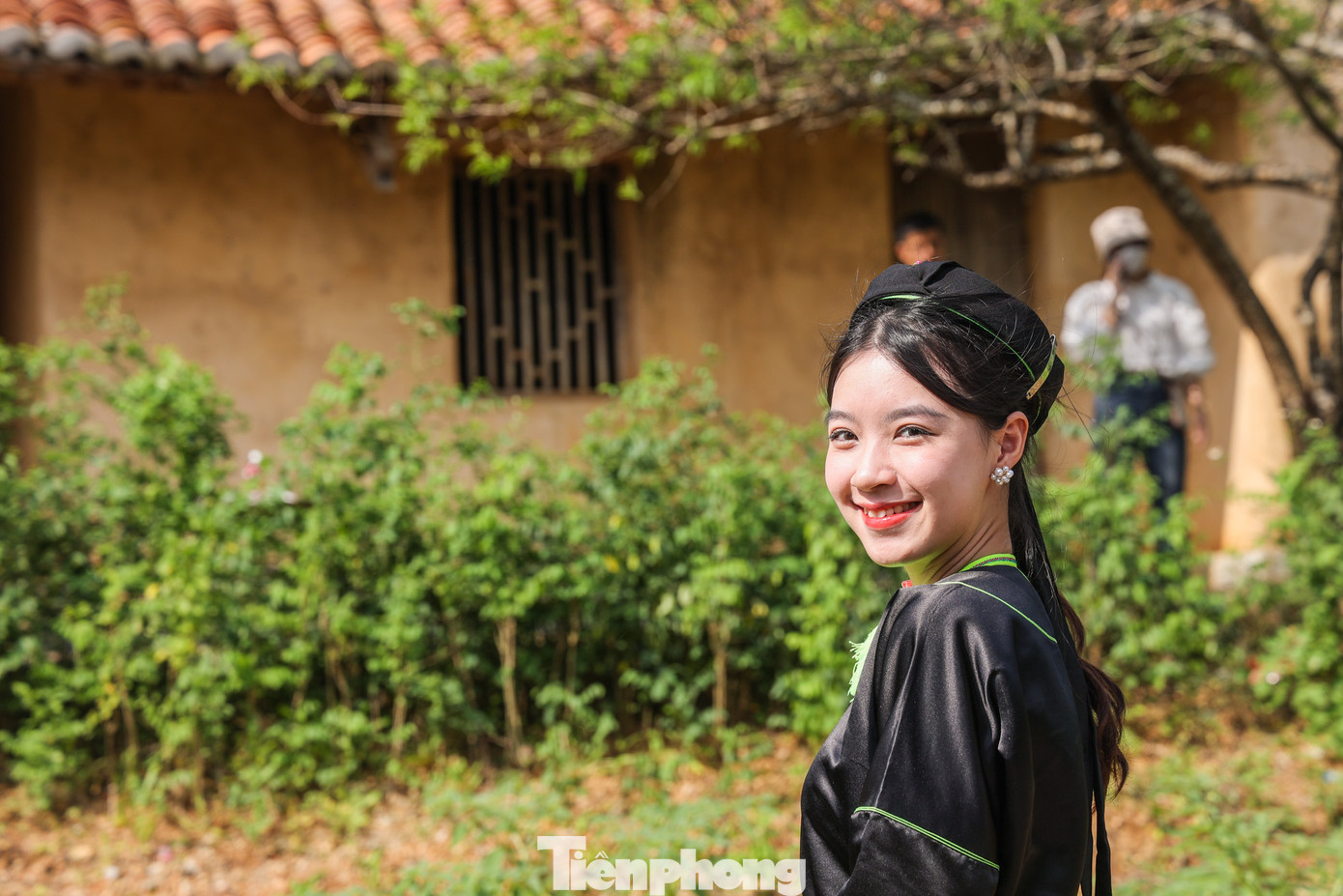 Cô dâu rạng rỡ trong ngày trọng đại của mình.