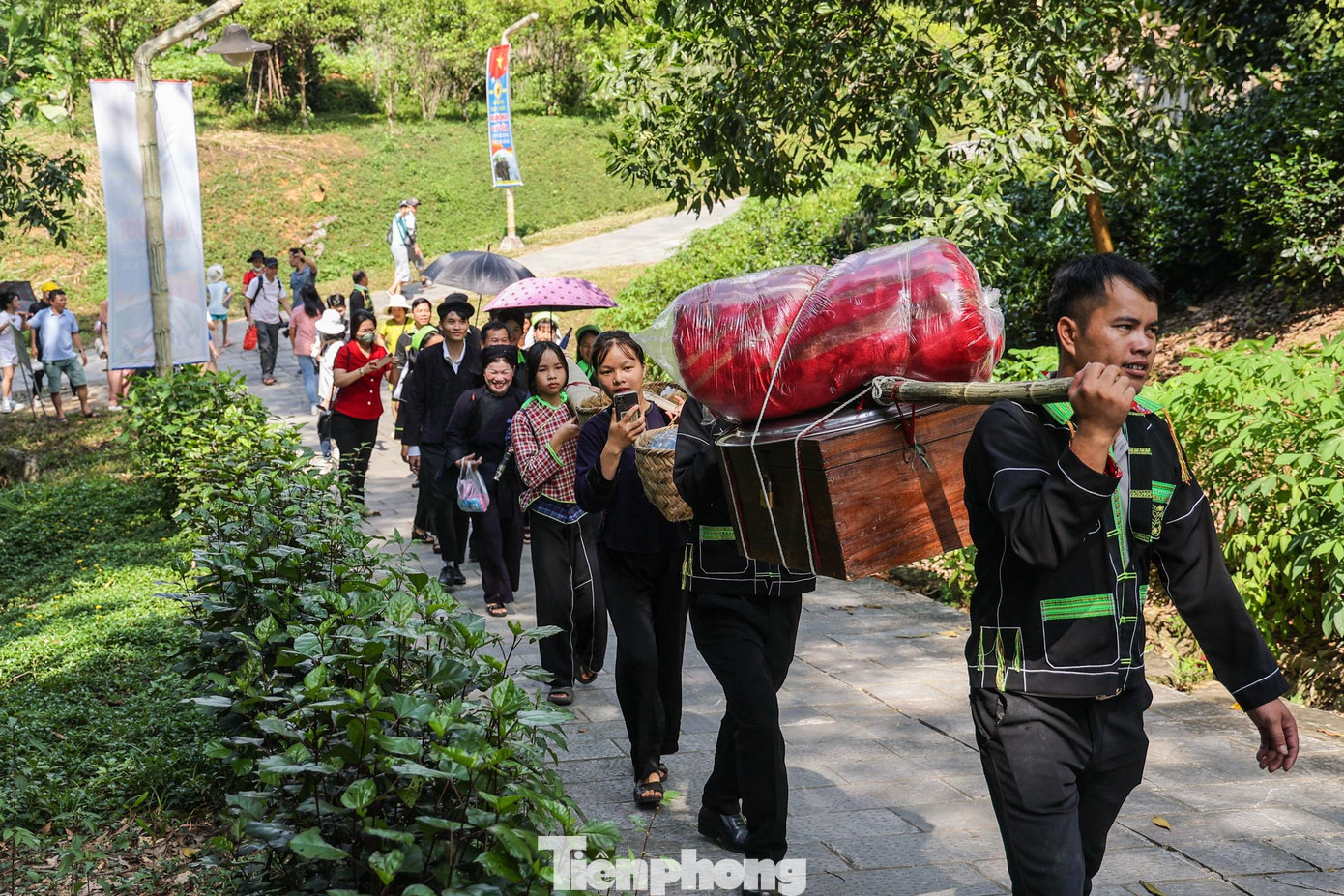 Của hồi môn của cô dâu.