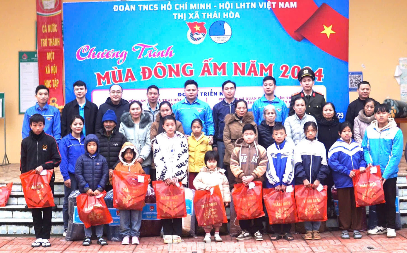 Đây là một hoạt động thể hiện tinh thần xung kích, tình nguyện của tuổi trẻ Thái Hoà trong việc bảo vệ, chăm sóc sức khỏe nhân dân, góp phần bảo đảm an sinh xã hội tại các địa phương đồng thời là nguồn động viên tinh thần để gia đình đón một năm mới sắp tới an lành, hạnh phúc. Đây là một hoạt động thể hiện tinh thần xung kích, tình nguyện của tuổi trẻ Thái Hoà trong việc bảo vệ, chăm sóc sức khỏe nhân dân, góp phần bảo đảm an sinh xã hội tại các địa phương đồng thời là nguồn động viên tinh thần để gia đình đón một năm mới sắp tới an lành, hạnh phúc.