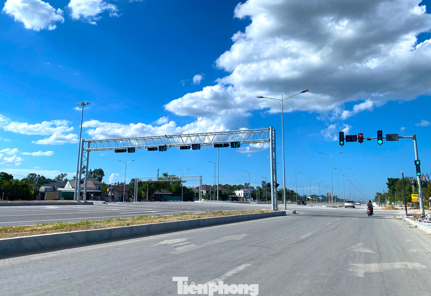 Hiện tuyến đường đã được thông xe đưa vào khai thác.