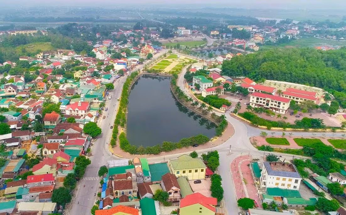 Toàn cảnh trung tâm thị trấn Dùng (huyện Thanh Chương, Nghệ An). Ảnh: Thanh Chương