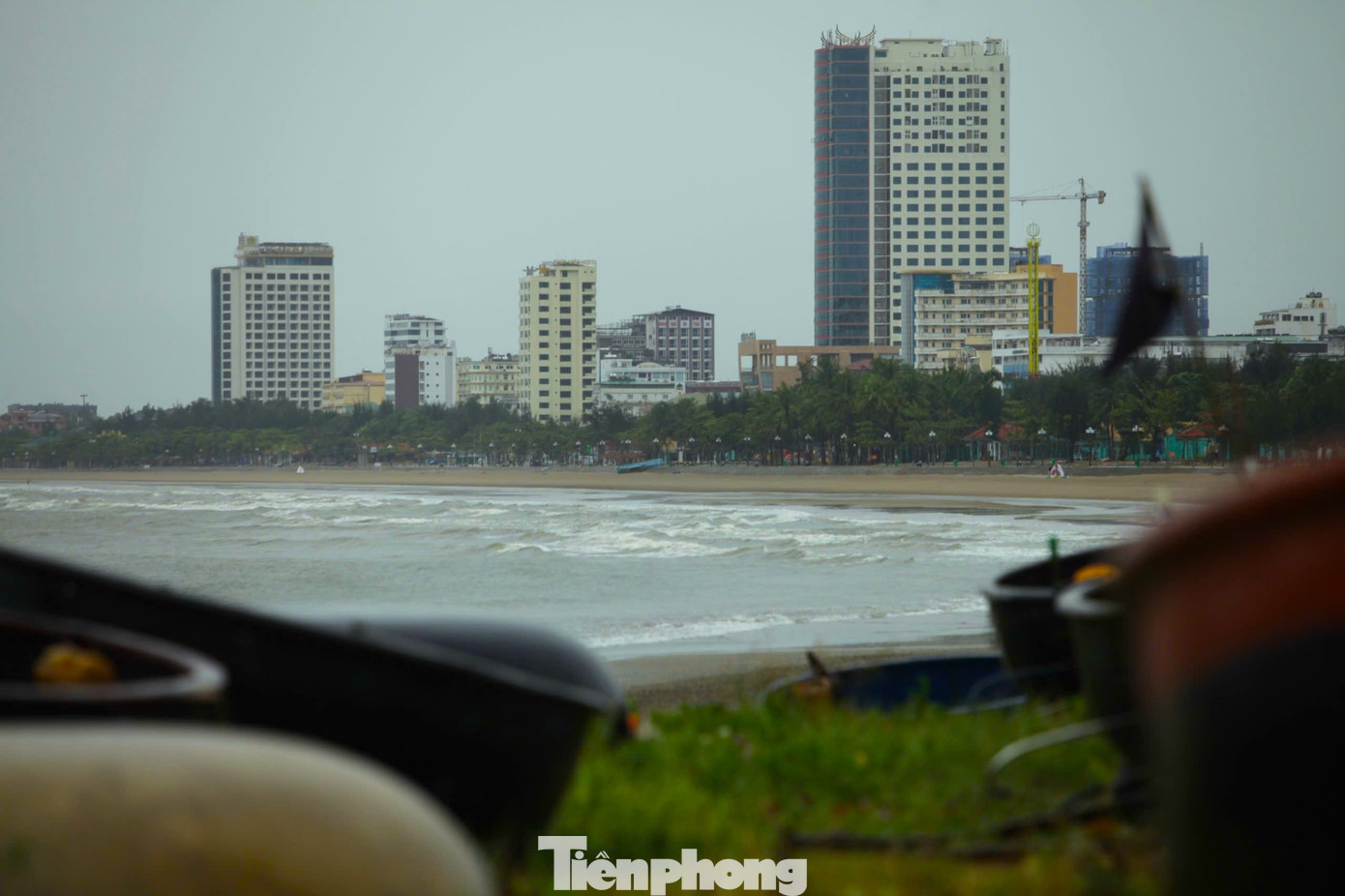 Biển Cửa Lò bình yên trước khi bão số 3 đổ bộ vào đất liền. Biển Cửa Lò bình yên trước khi bão số 3 đổ bộ vào đất liền.