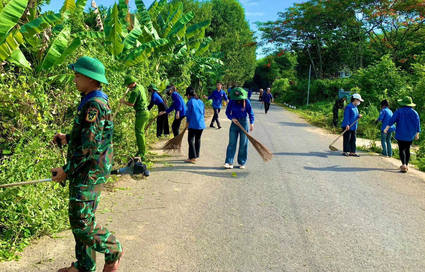 Hưởng ứng Ngày cao điểm Chiến dịch tình nguyện Hành quân xanh, tuổi trẻ Thái Hòa đã đồng loạt tổ chức phát quang hành lang, làm sạch các tuyến đường giao thông nông thôn trên địa bàn thị xã Thái Hòa; Tổ chức tuyên truyền phòng chống xâm hại tình dục trẻ vị thành niên và cách phòng tránh cho các đoàn viên thanh niên trong độ tuổi. Hưởng ứng Ngày cao điểm Chiến dịch tình nguyện Hành quân xanh, tuổi trẻ Thái Hòa đã đồng loạt tổ chức phát quang hành lang, làm sạch các tuyến đường giao thông nông thôn trên địa bàn thị xã Thái Hòa; Tổ chức tuyên truyền phòng chống xâm hại tình dục trẻ vị thành niên và cách phòng tránh cho các đoàn viên thanh niên trong độ tuổi.