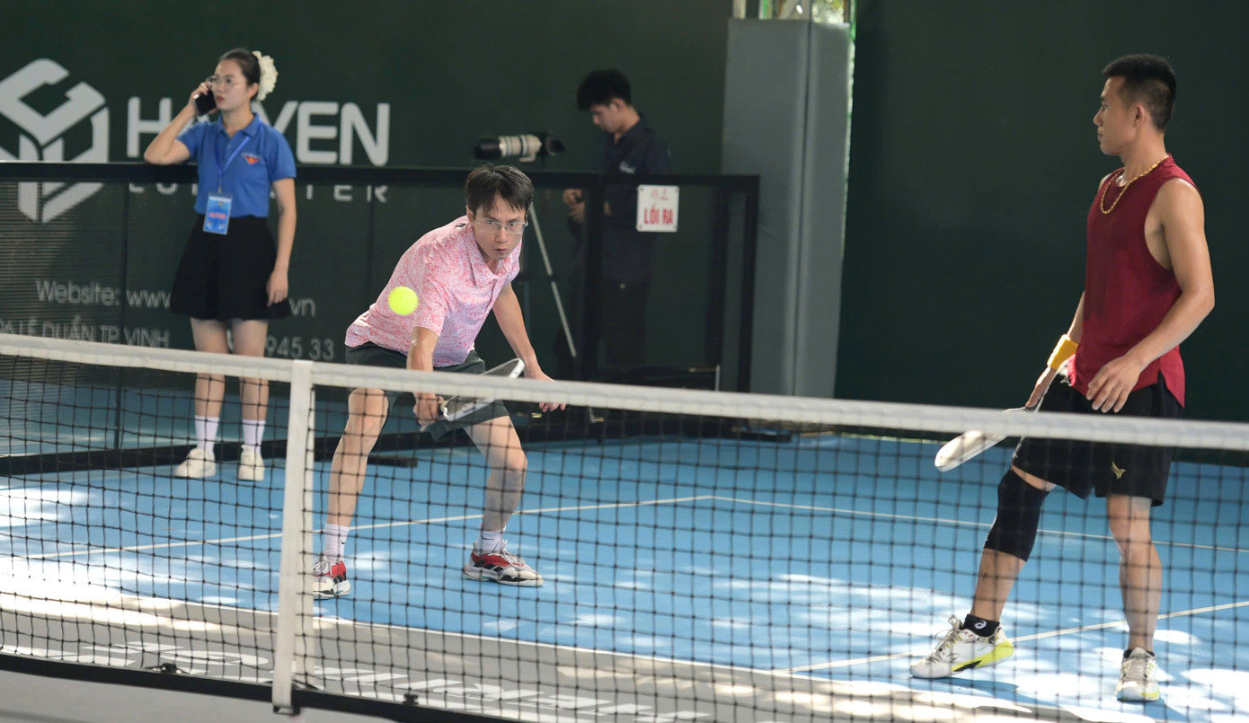 Giải đấu không chỉ là nơi tranh tài thể thao mà còn là dịp để lan tỏa giá trị giáo dục, với những tấm gương vượt qua khó khăn, vươn lên từ những thử thách. Giải đấu không chỉ là nơi tranh tài thể thao mà còn là dịp để lan tỏa giá trị giáo dục, với những tấm gương vượt qua khó khăn, vươn lên từ những thử thách.