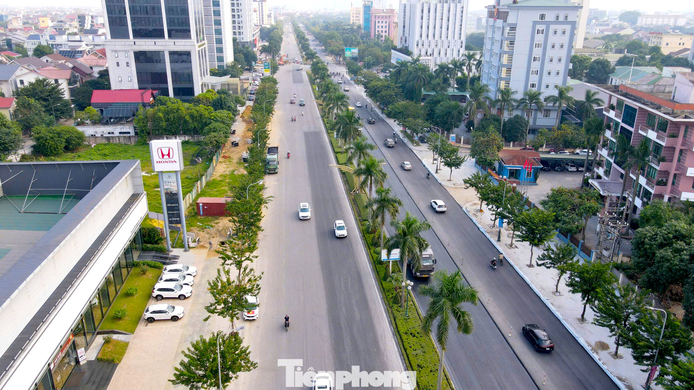 Giai đoạn 1, dự án nâng cấp đại lộ Lê Nin có mức đầu tư hơn 136 tỉ đồng triển khai trong vòng 6 tháng từ tháng 1/2024. Dự án sau đó được gia hạn vì bổ sung thêm hạng mục thi công cống hộp ngang đường, thời hạn thi công đến cuối năm 2024.