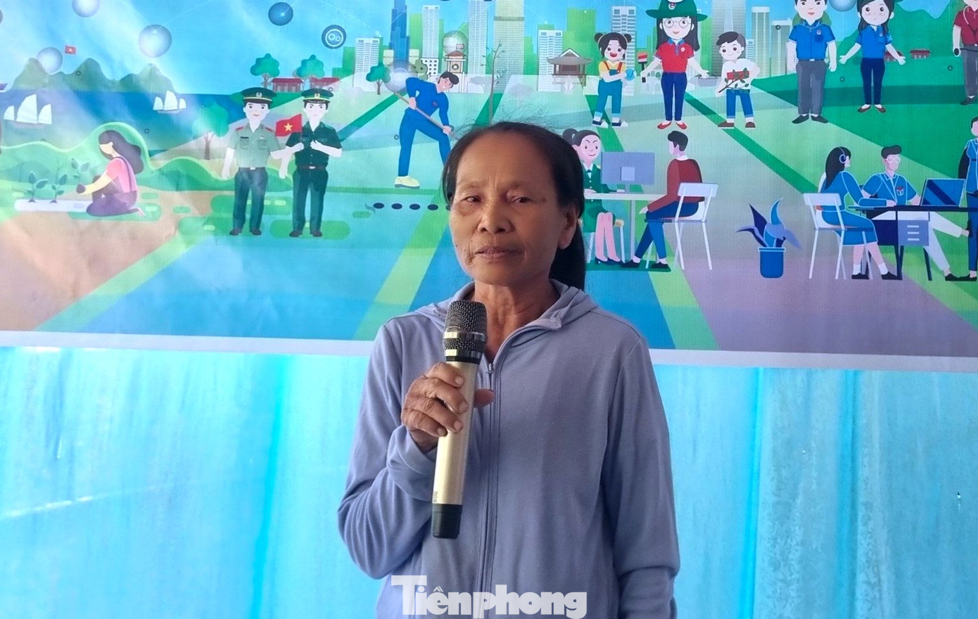 Bà Bùi Thị Hoa và bà Lê Thị Khai gửi lời cảm ơn tới Báo Tiền Phong, ngân hàng BIDV chi nhánh Nghệ An, Huyện Đoàn Thanh Chương cùng các cấp ủy chính quyền địa phương, các cơ quan chức năng đã hỗ trợ để gia đình có được căn nhà kiên cố, khang trang, sạch đẹp.