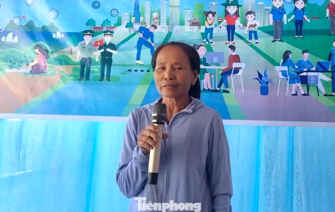 Bà Bùi Thị Hoa và bà Lê Thị Khai gửi lời cảm ơn tới Báo Tiền Phong, ngân hàng BIDV chi nhánh Nghệ An, Huyện Đoàn Thanh Chương cùng các cấp ủy chính quyền địa phương, các cơ quan chức năng đã hỗ trợ để gia đình có được căn nhà kiên cố, khang trang, sạch đẹp.
