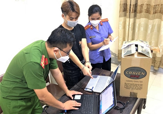 Công an Nghệ An điều tra một vụ lừa đảo qua không gian mạng trước đó.