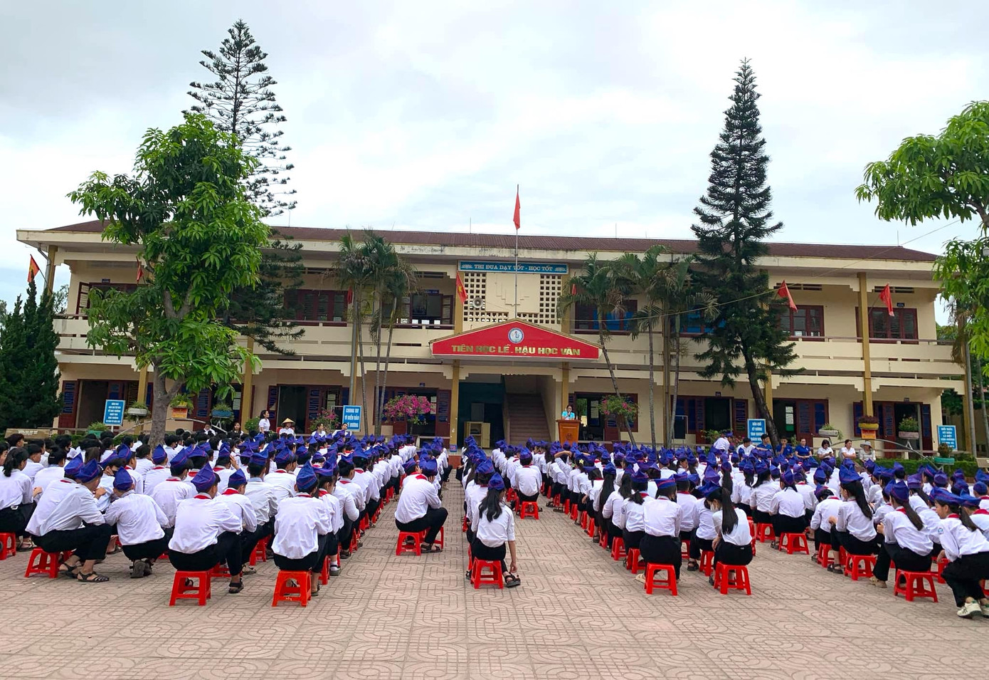 Trường THCS Tiến Thiết (phân hiệu Nghi Thiết). Trường THCS Tiến Thiết (phân hiệu Nghi Thiết).