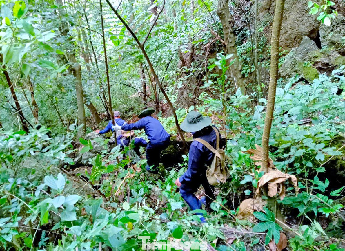 Mùa khô 2024 - 2025, Đội Quy tập hài cốt liệt sĩ Bộ Chỉ huy Quân sự tỉnh Nghệ An được giao nhiệm vụ tìm kiếm, quy tập mộ liệt sĩ quân tình nguyện và chuyên gia Việt Nam hy sinh trên đất nước bạn Lào tại địa bàn ba tỉnh Xiêng Khoảng, Xây Sổm Bun và Viêng Chăn. Mùa khô 2024 - 2025, Đội Quy tập hài cốt liệt sĩ Bộ Chỉ huy Quân sự tỉnh Nghệ An được giao nhiệm vụ tìm kiếm, quy tập mộ liệt sĩ quân tình nguyện và chuyên gia Việt Nam hy sinh trên đất nước bạn Lào tại địa bàn ba tỉnh Xiêng Khoảng, Xây Sổm Bun và Viêng Chăn.